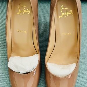 Christian Louboutin pump